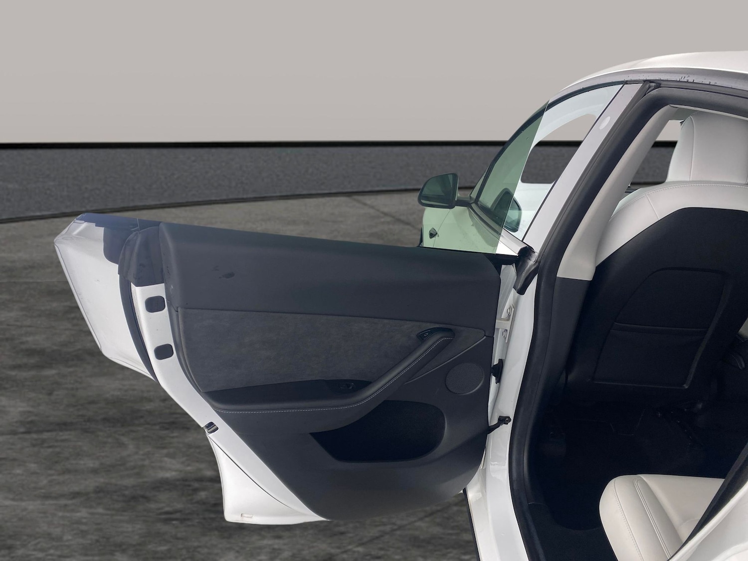 Used Tesla Model Y 2022 for sale - 76915379: Photo 25