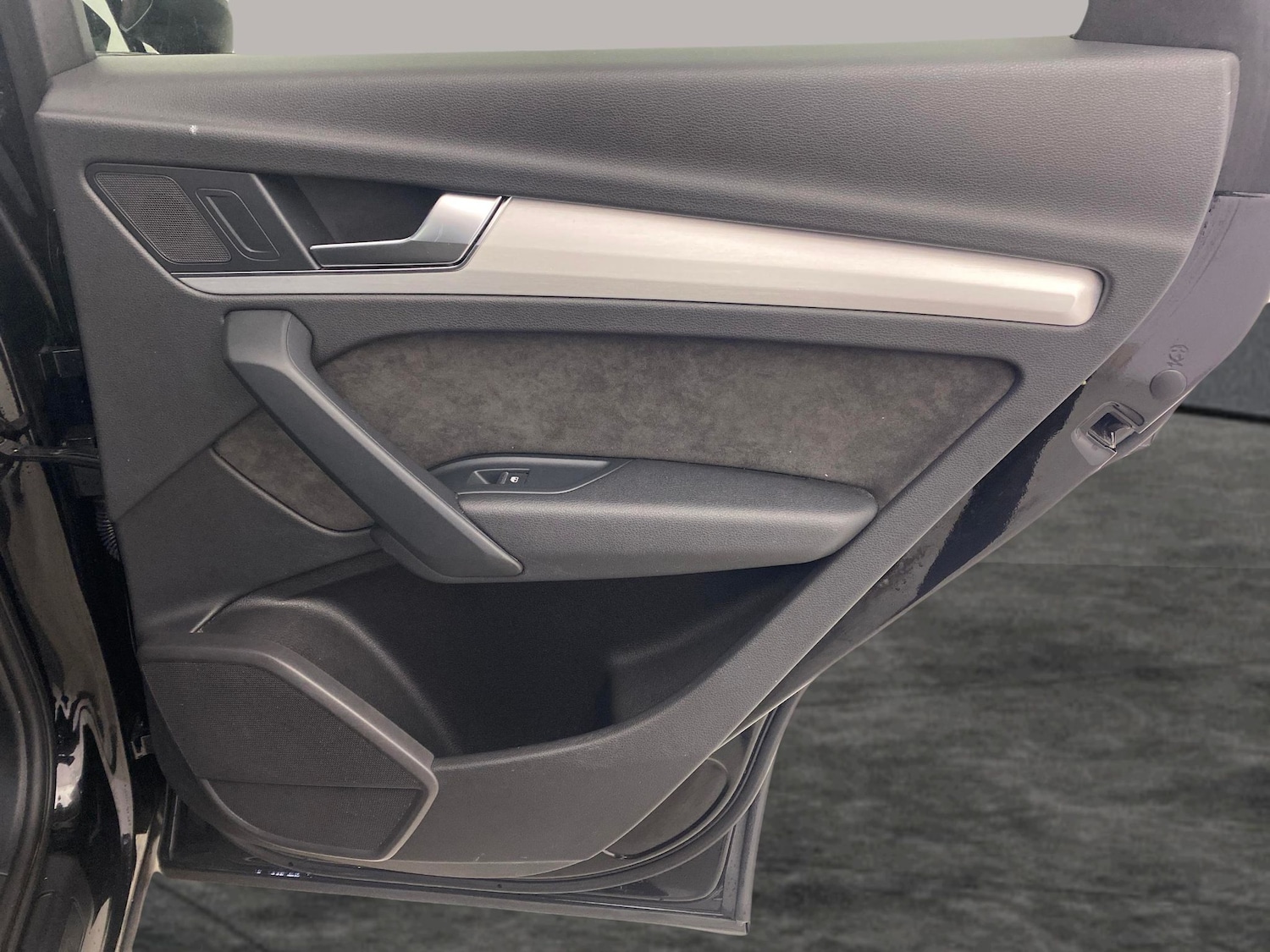 Used Audi Q5 2018 for sale - 76494316: Photo 30