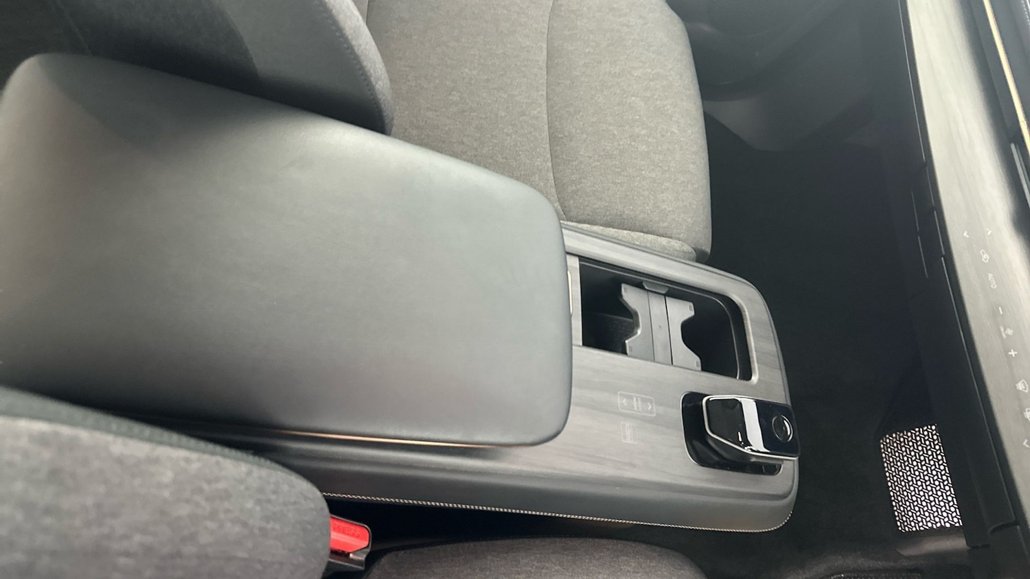 Used Nissan ARIYA 2024 for sale - 77679210: Photo 27