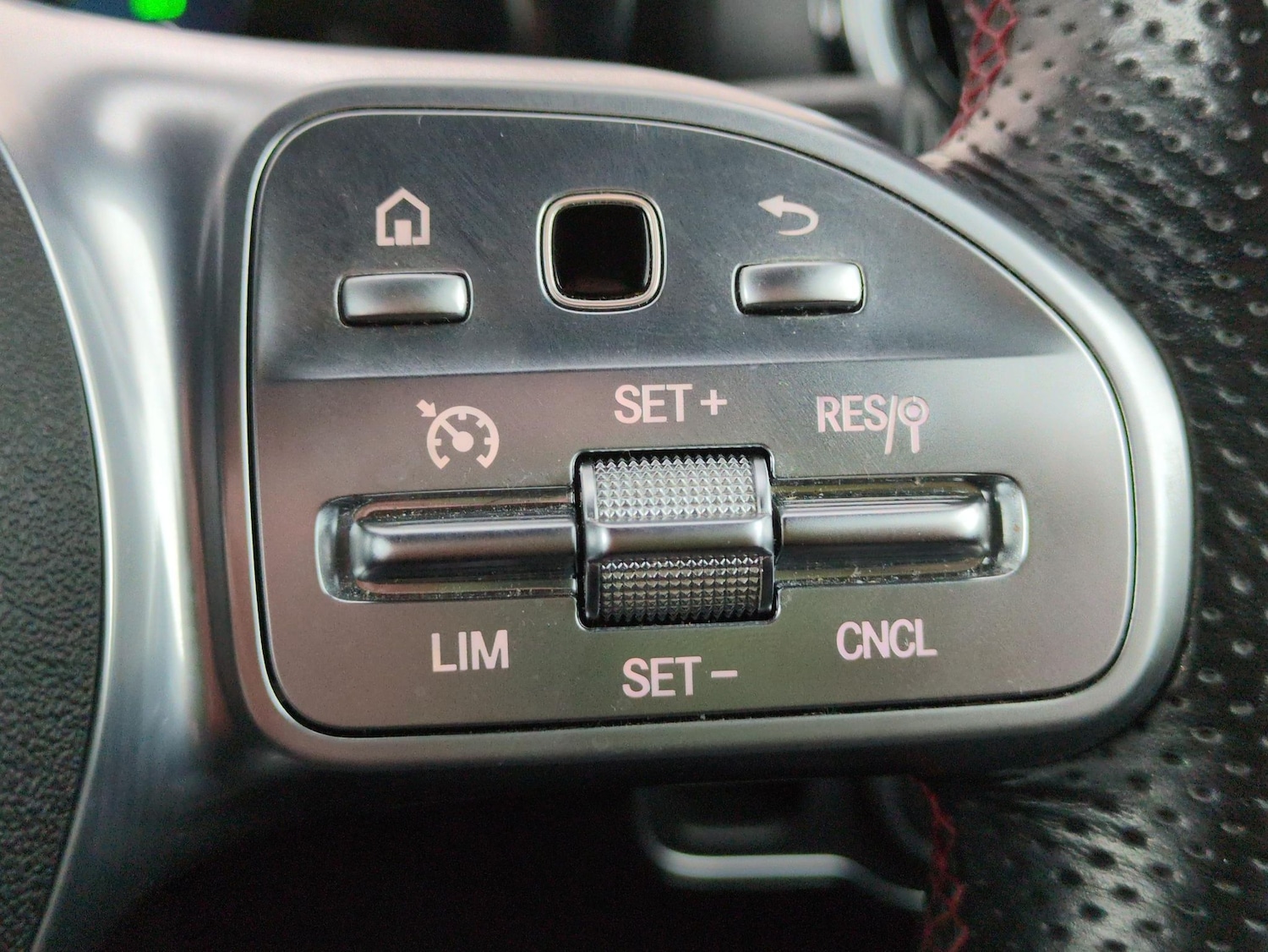 Used Mercedes-Benz A-Class 2019 for sale - 77960564: Photo 19