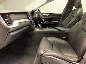 Used Volvo XC60 2019 for sale - 75753588: Photo