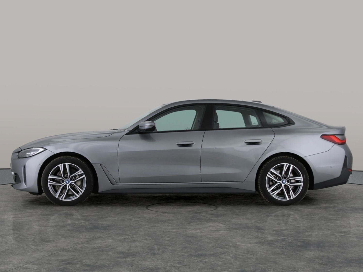 Used BMW i4 2022 for sale - 76835230: Photo 12