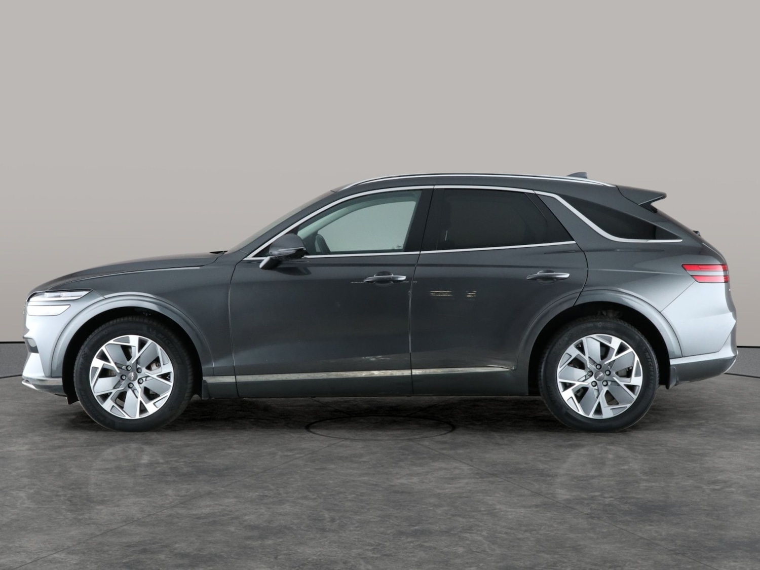 Used Genesis GV70 2023 for sale - 77756037: Photo 13