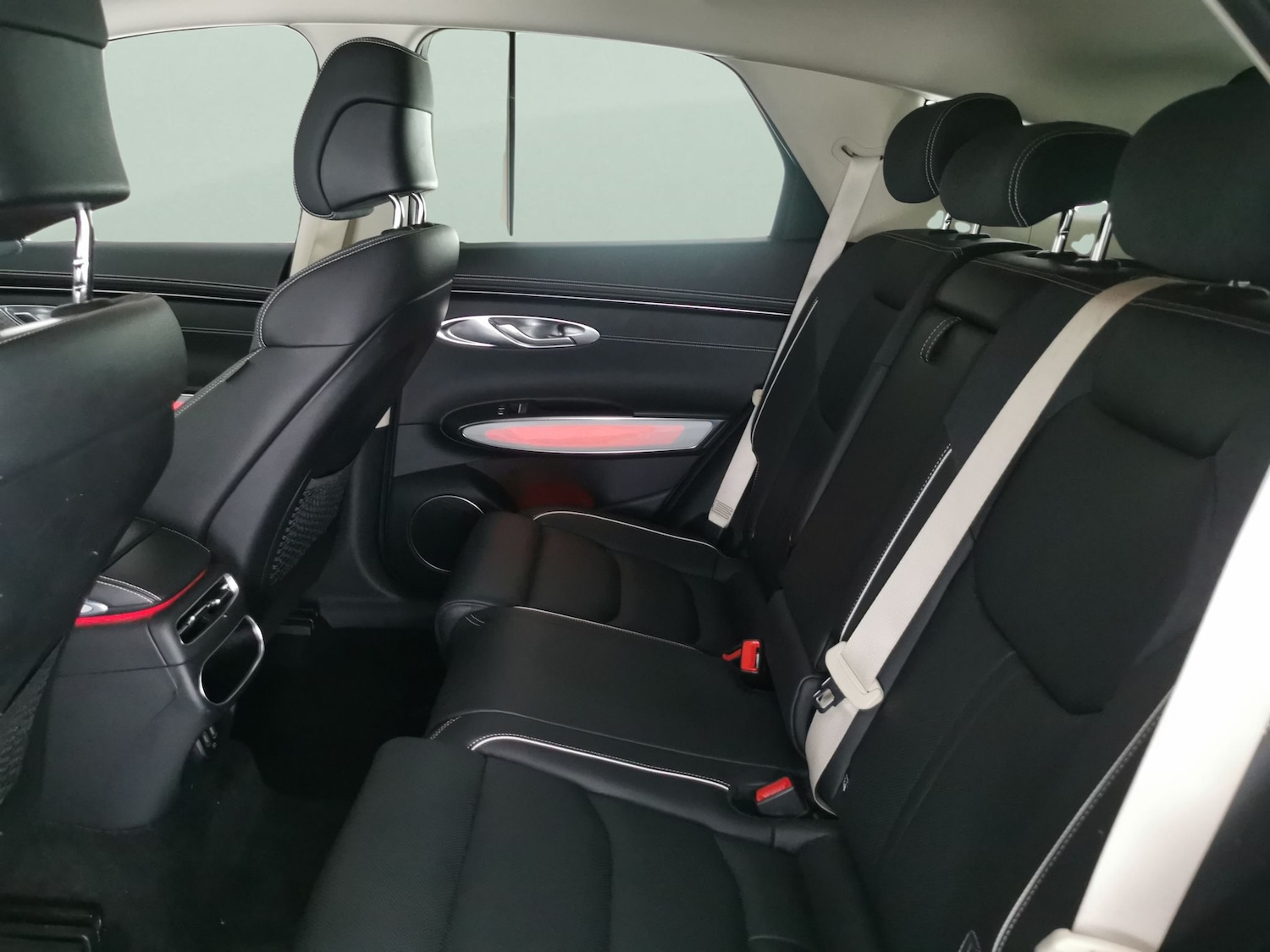 Used Genesis GV70 2023 for sale - 77756037: Photo 7