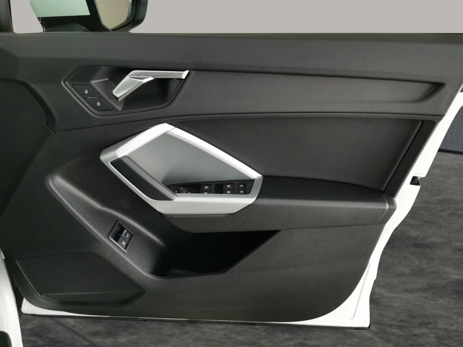 Used Audi Q3 for sale - 77888988: Photo 28