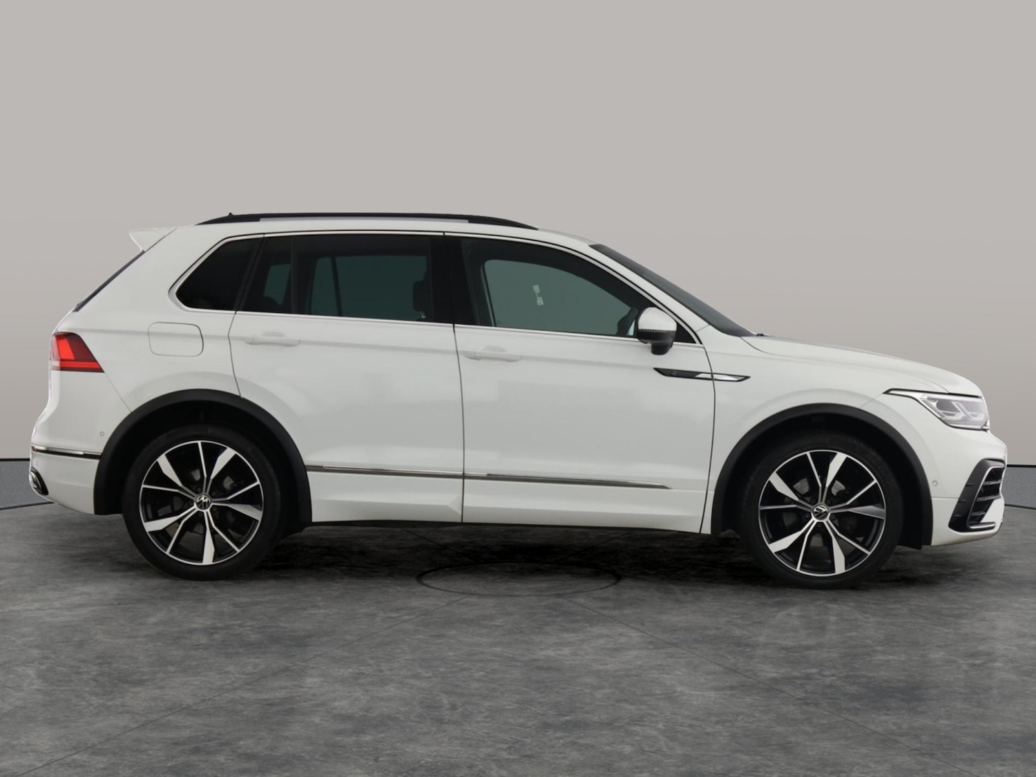 Used Volkswagen Tiguan 2021 for sale - 76946626: Photo 5