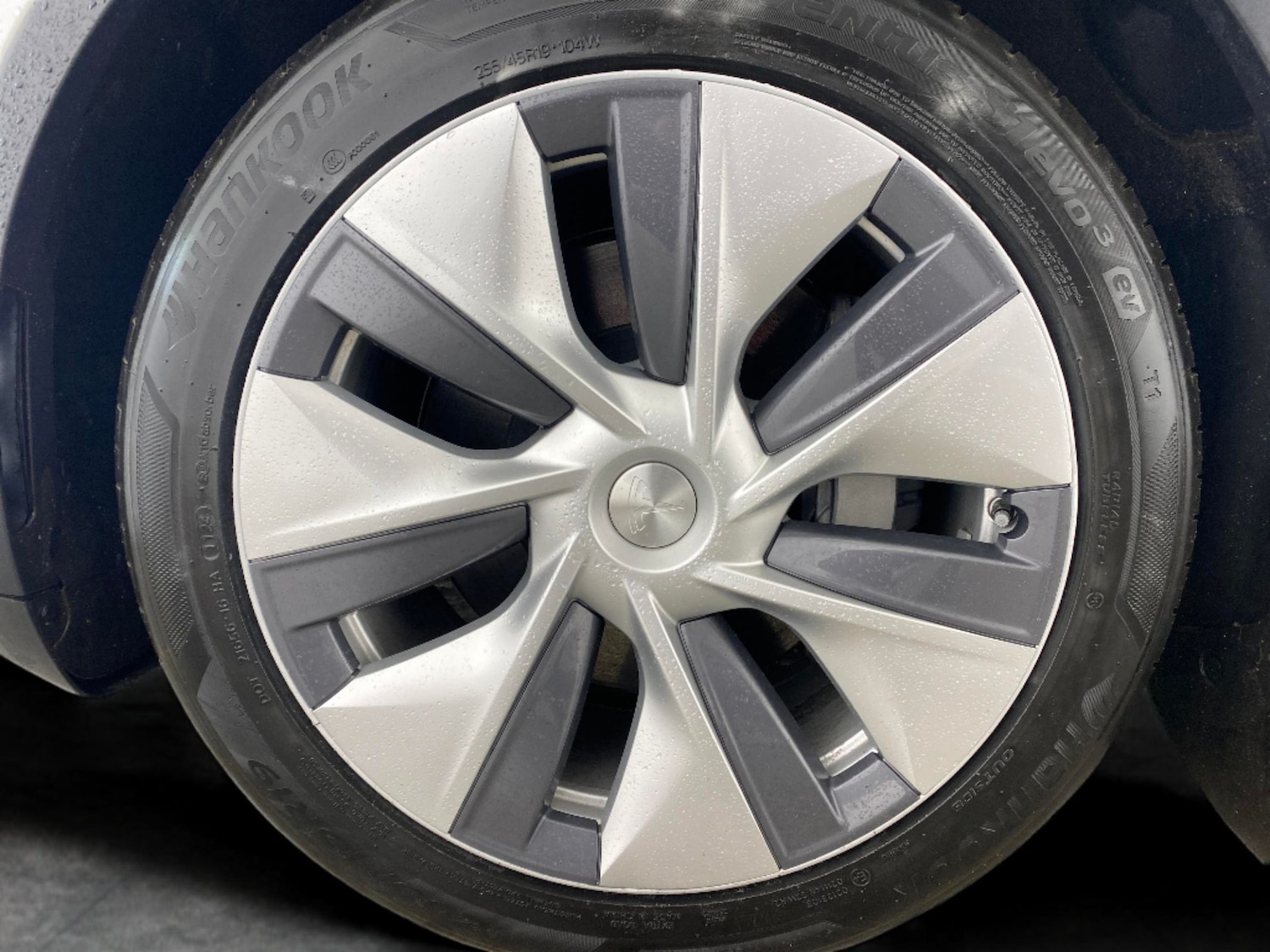 Used Tesla Model Y 2023 for sale - 77460965: Photo 18