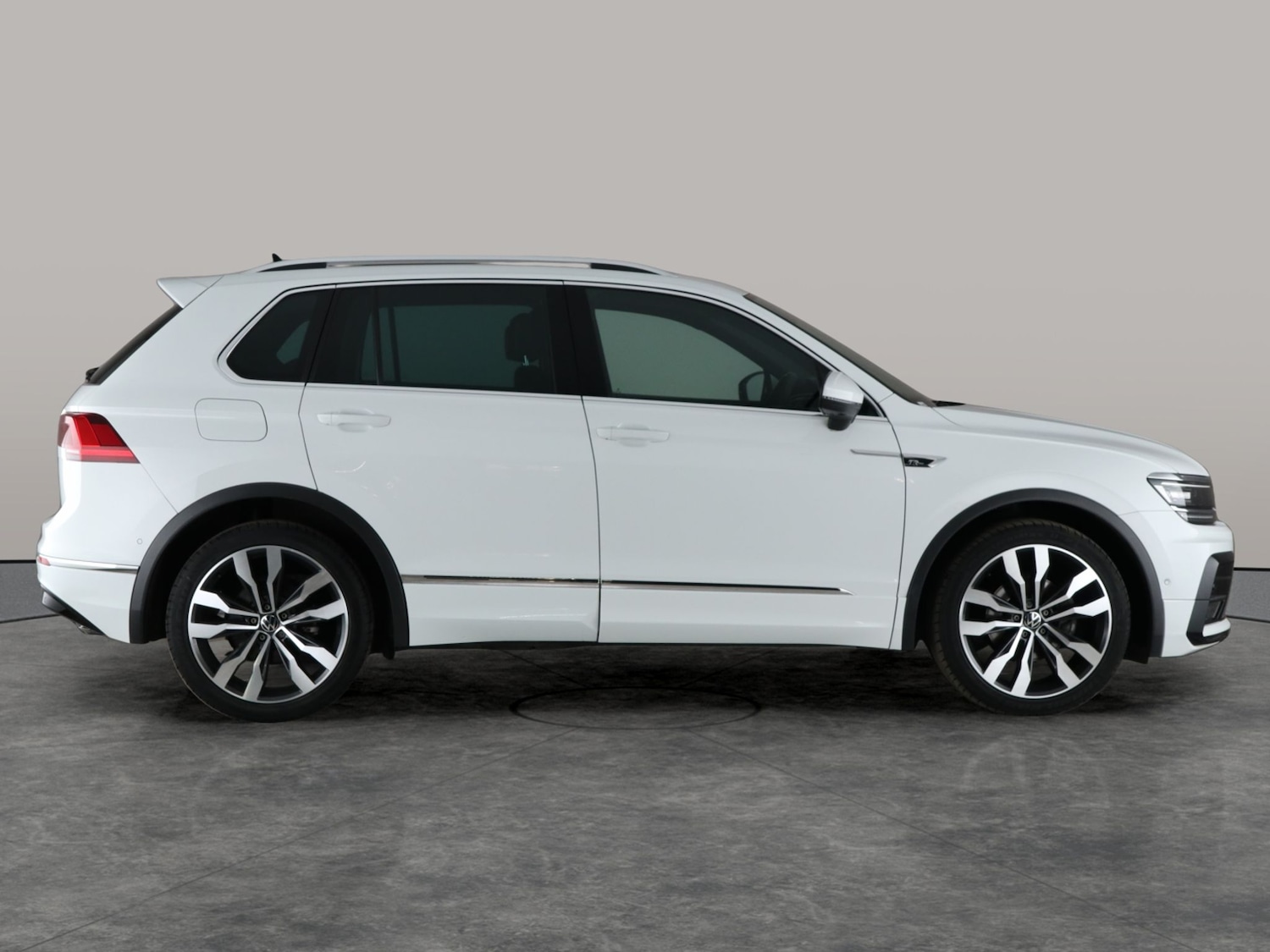 Used Volkswagen Tiguan 2020 for sale - 77025733: Photo 9