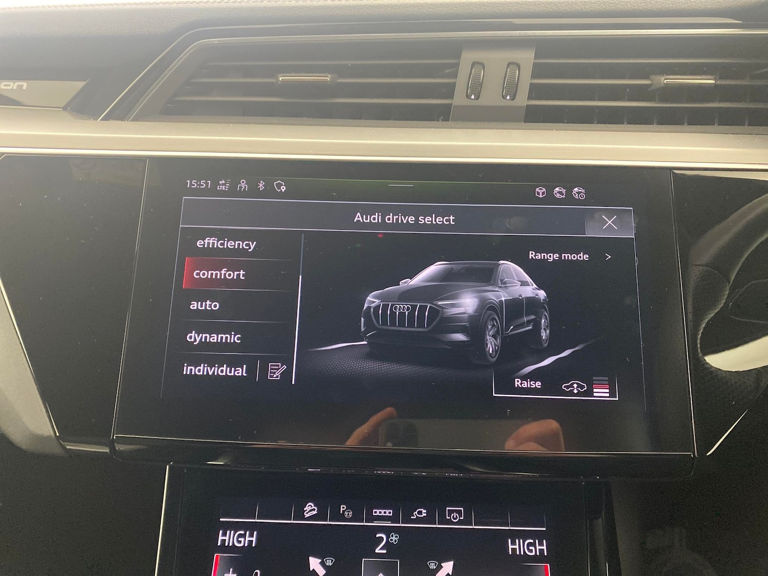 Used Audi e-tron 2023 for sale - 77316621: Photo 16