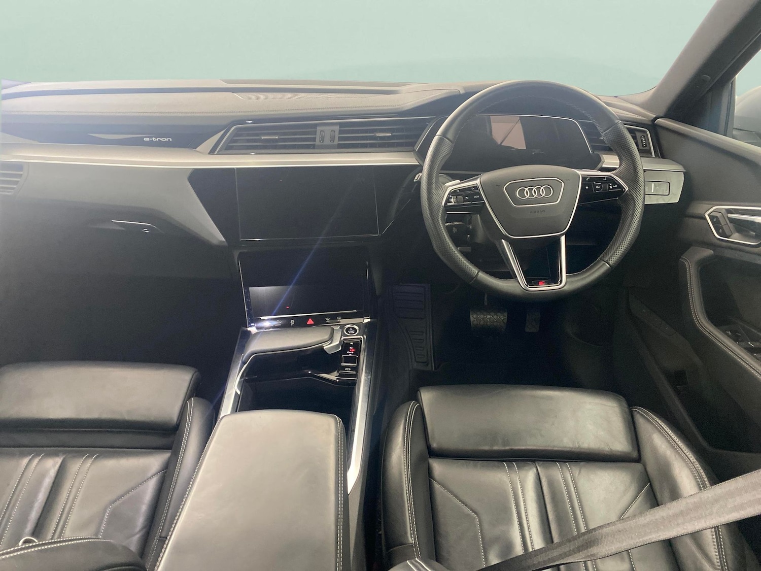 Used Audi e-tron 2023 for sale - 77316621: Photo 4