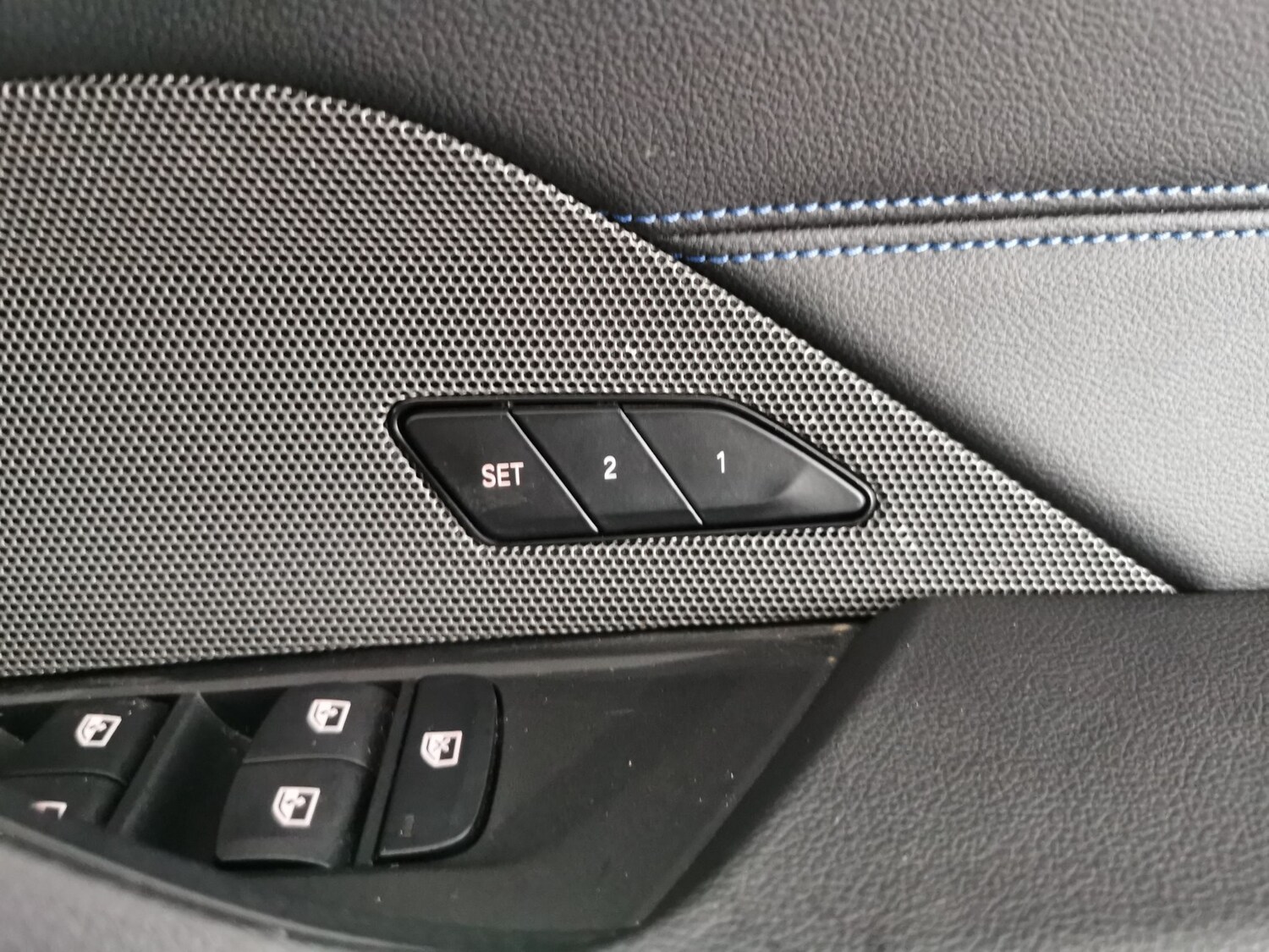 Used BMW i4 2023 for sale - 77675906: Photo 27