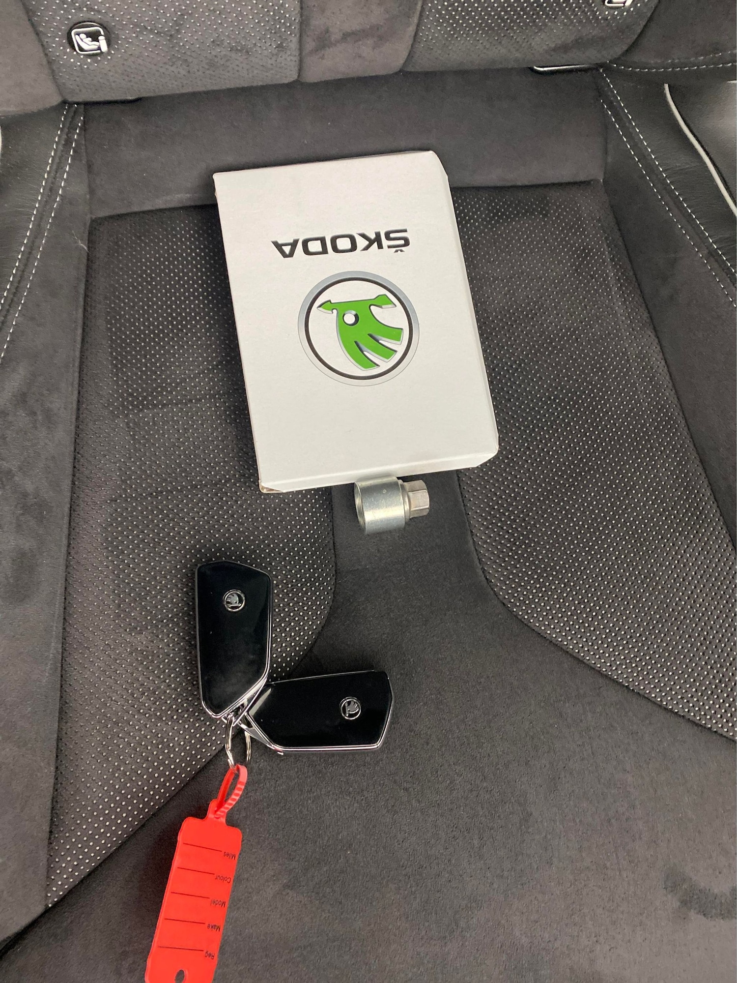 Used Skoda Enyaq 2023 for sale - 77897326: Photo 27