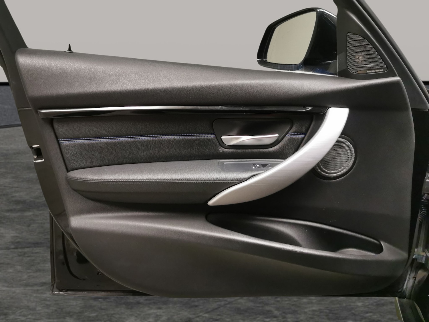 Used BMW 3 Series 2018 for sale - 76392145: Photo 37