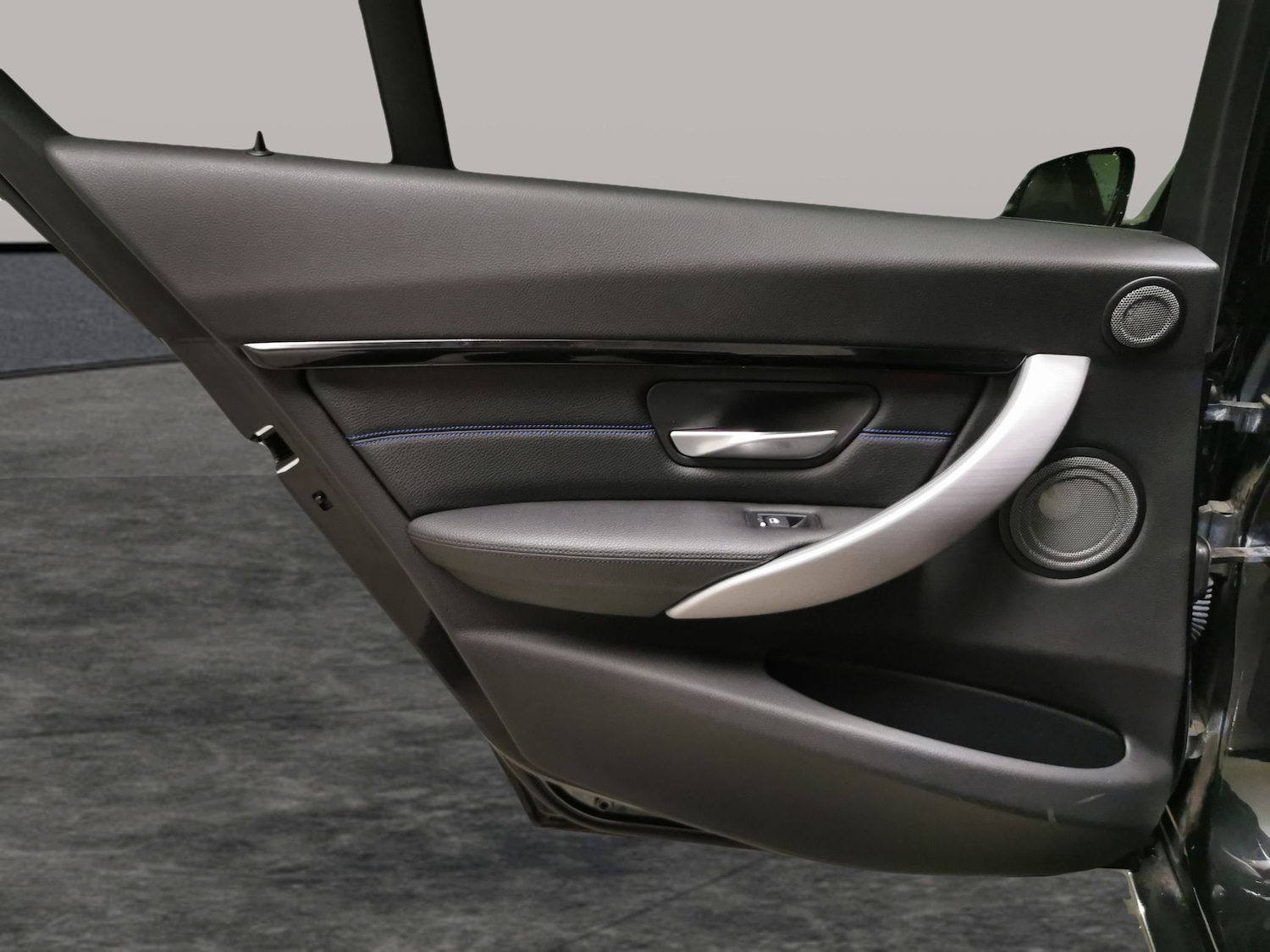 Used BMW 3 Series 2018 for sale - 76392145: Photo 38