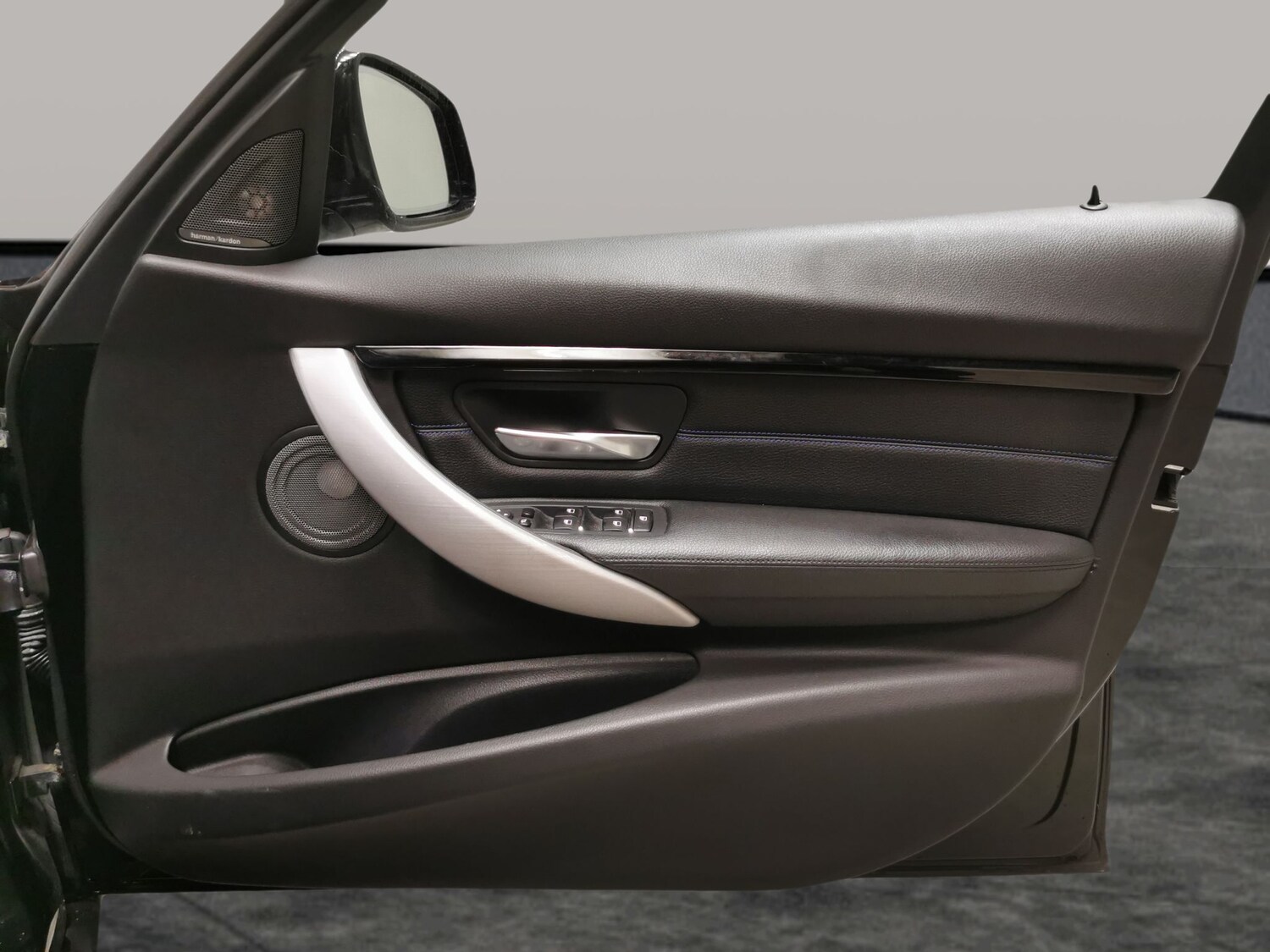 Used BMW 3 Series 2018 for sale - 76392145: Photo 41