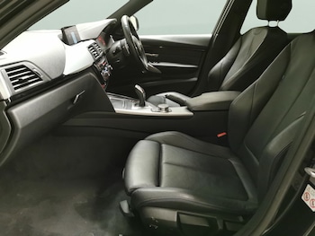 Used BMW 3 Series 2018 for sale - 76392145: Photo