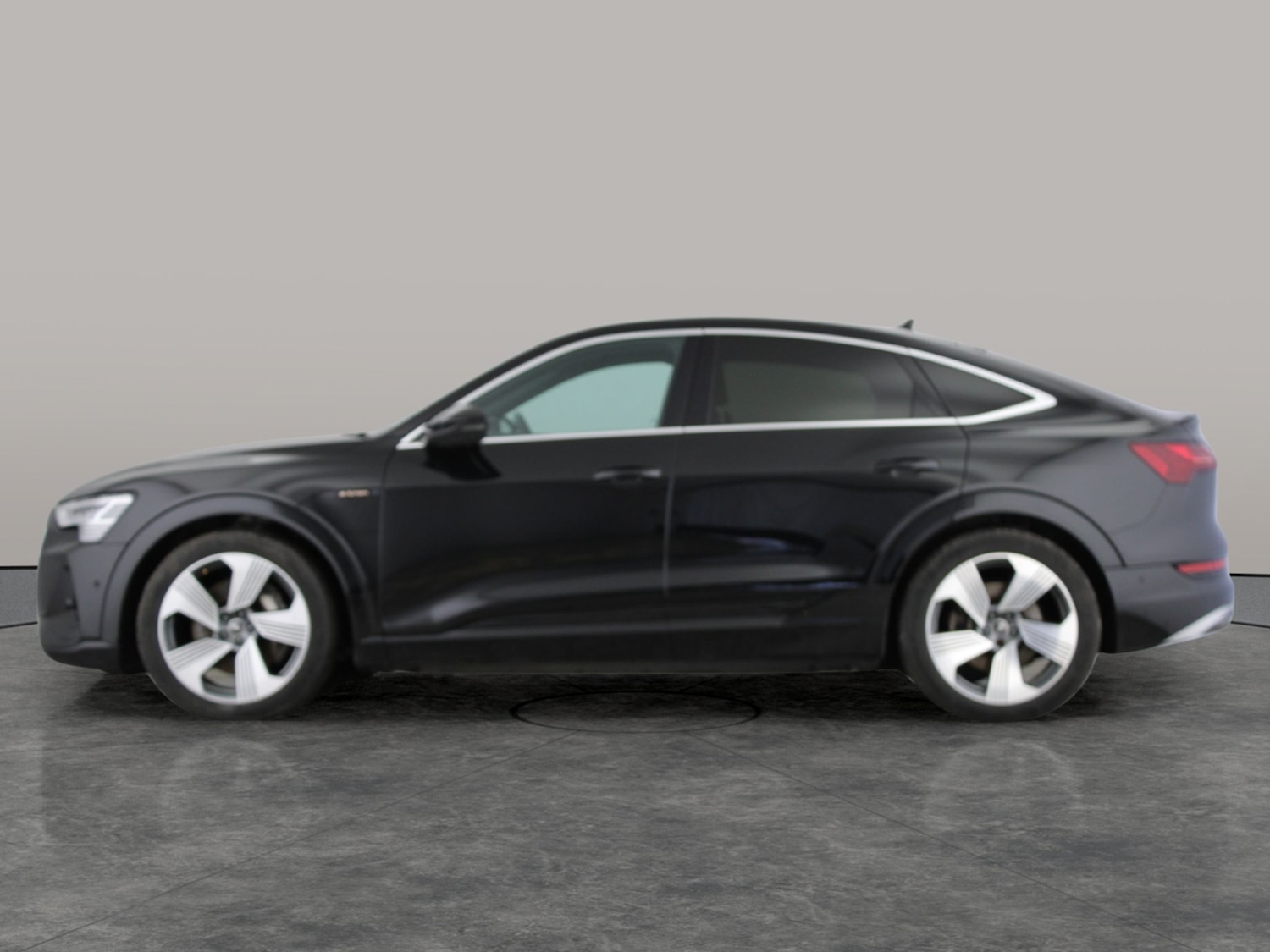Used Audi e-tron 2022 for sale - 77569936: Photo 13