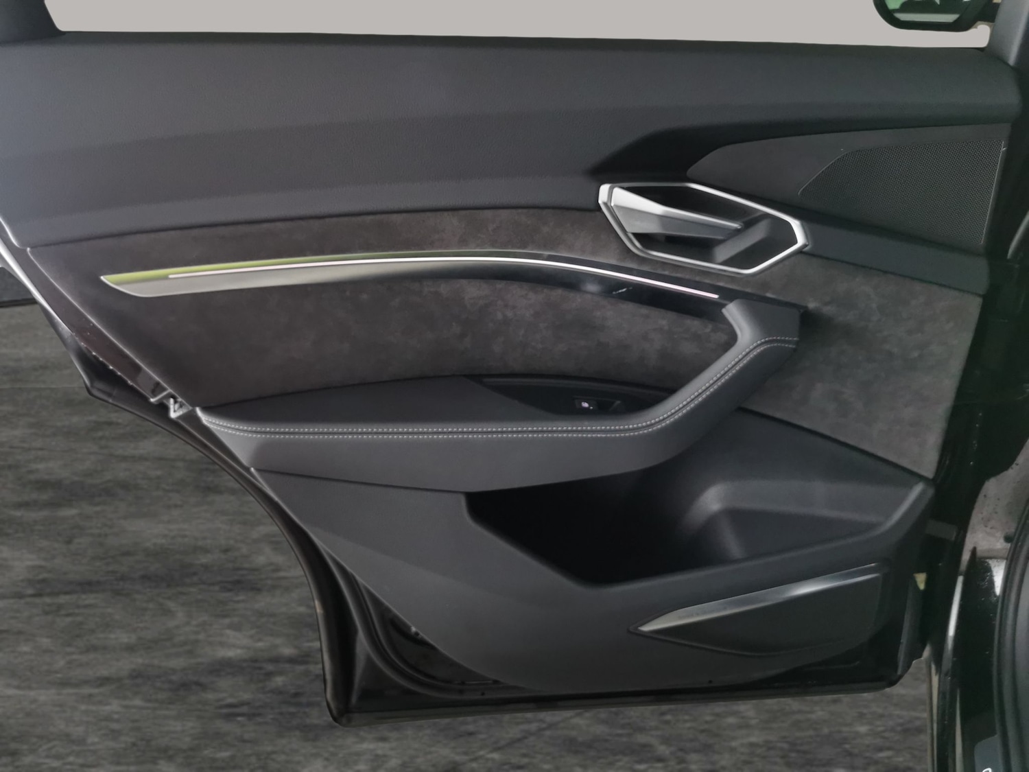 Used Audi e-tron 2021 for sale - 76587306: Photo 37