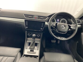 Used Skoda Superb 2021 for sale - 76452572: Photo