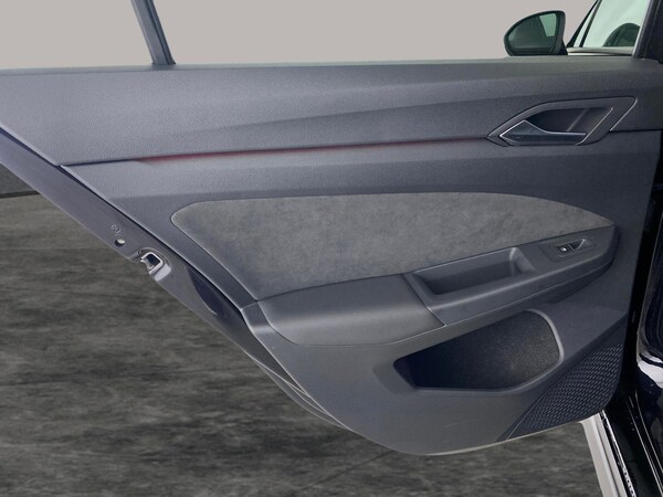 Used Volkswagen Golf 2022 for sale - 76102340: Photo 33