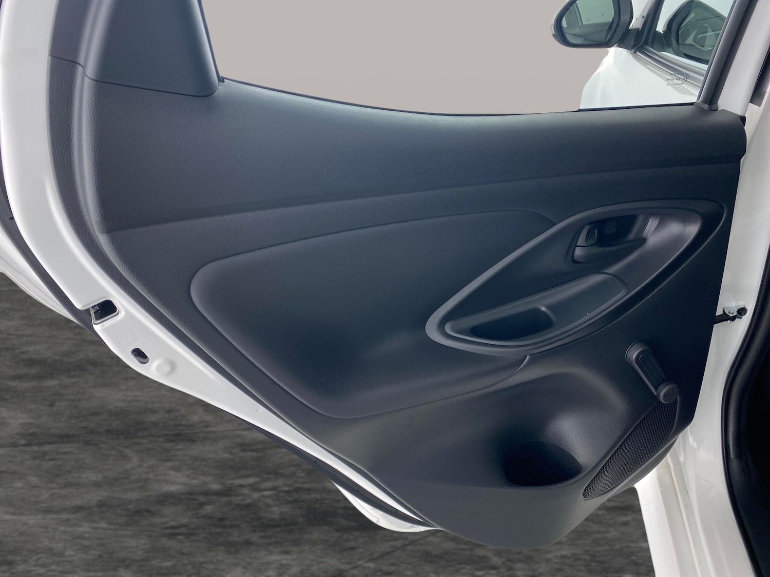 Used Toyota Yaris 2022 for sale - 76415605: Photo 33