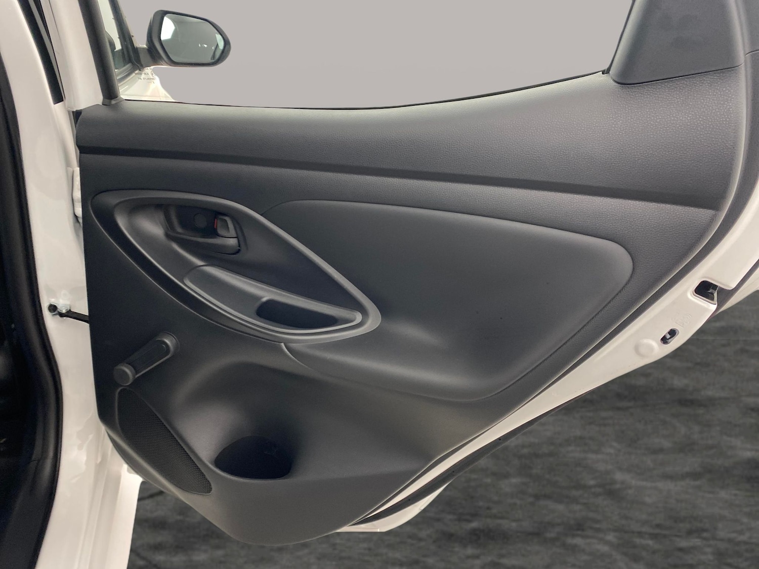 Used Toyota Yaris 2022 for sale - 76415605: Photo 35