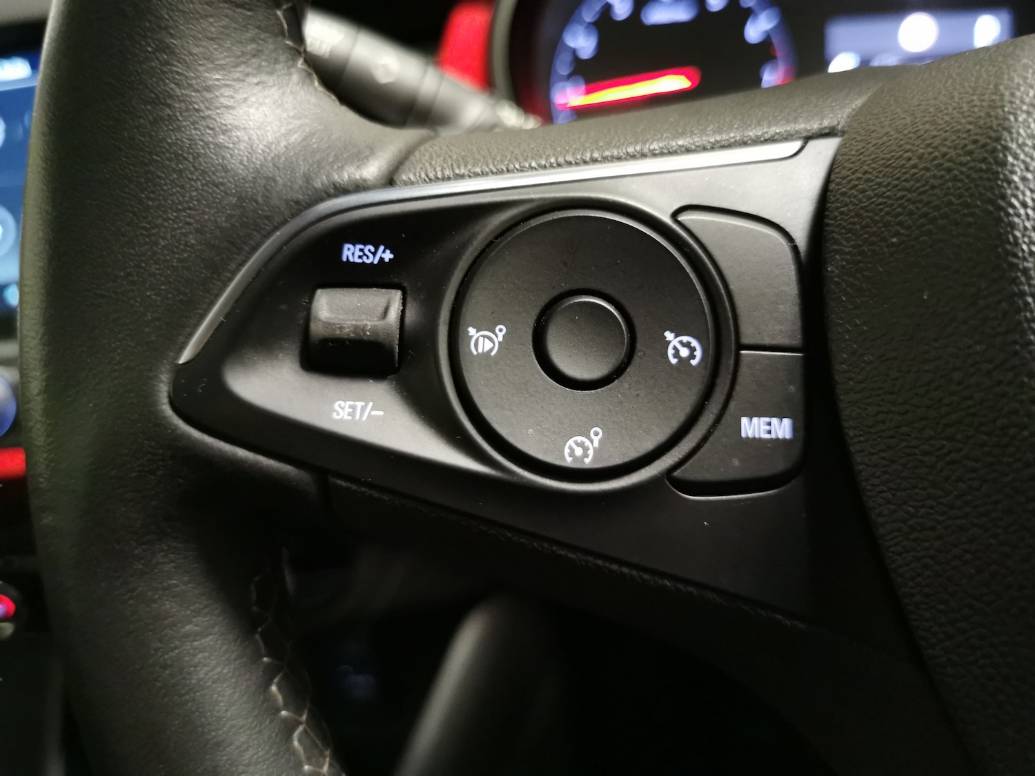 Used Vauxhall Crossland 2023 for sale - 76773696: Photo 18