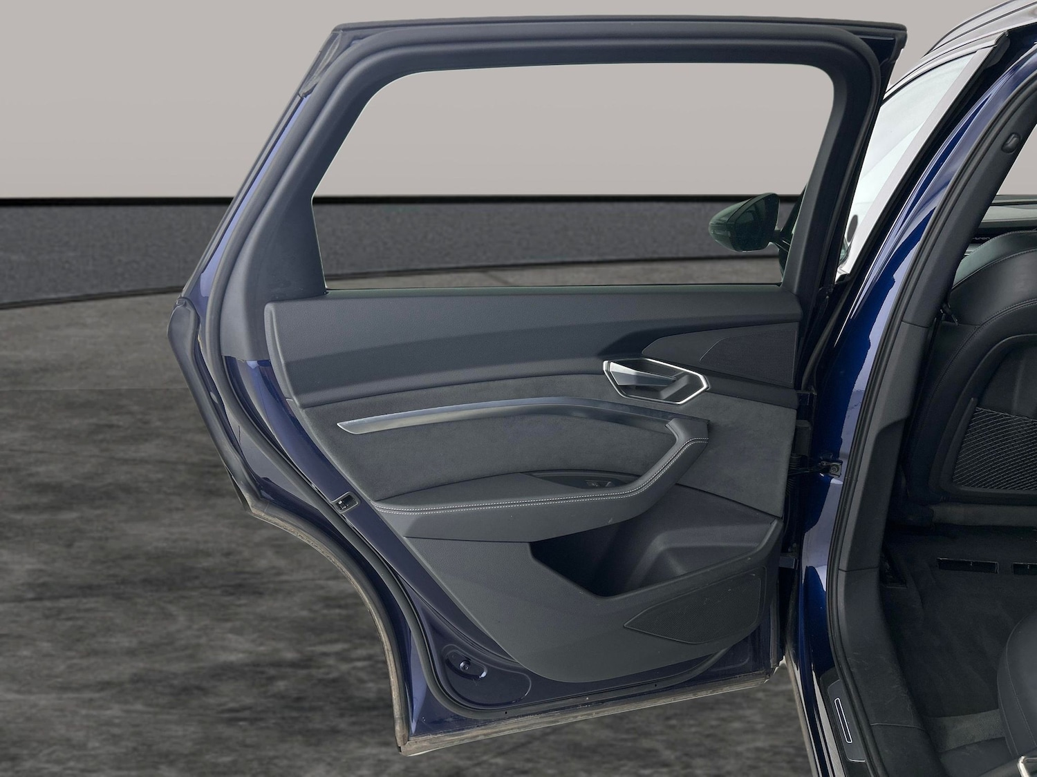 Vehicle 33