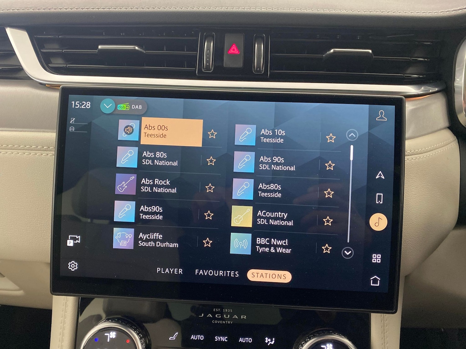 Used Jaguar F-Pace 2021 for sale - 76818959: Photo 6