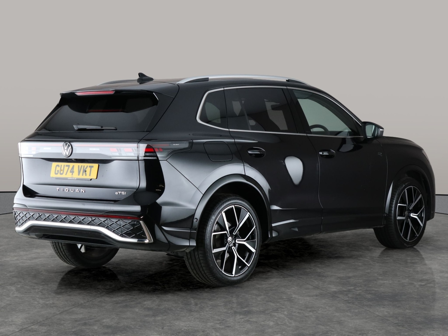 Used Volkswagen Tiguan 2024 for sale - 76736219: Photo 10