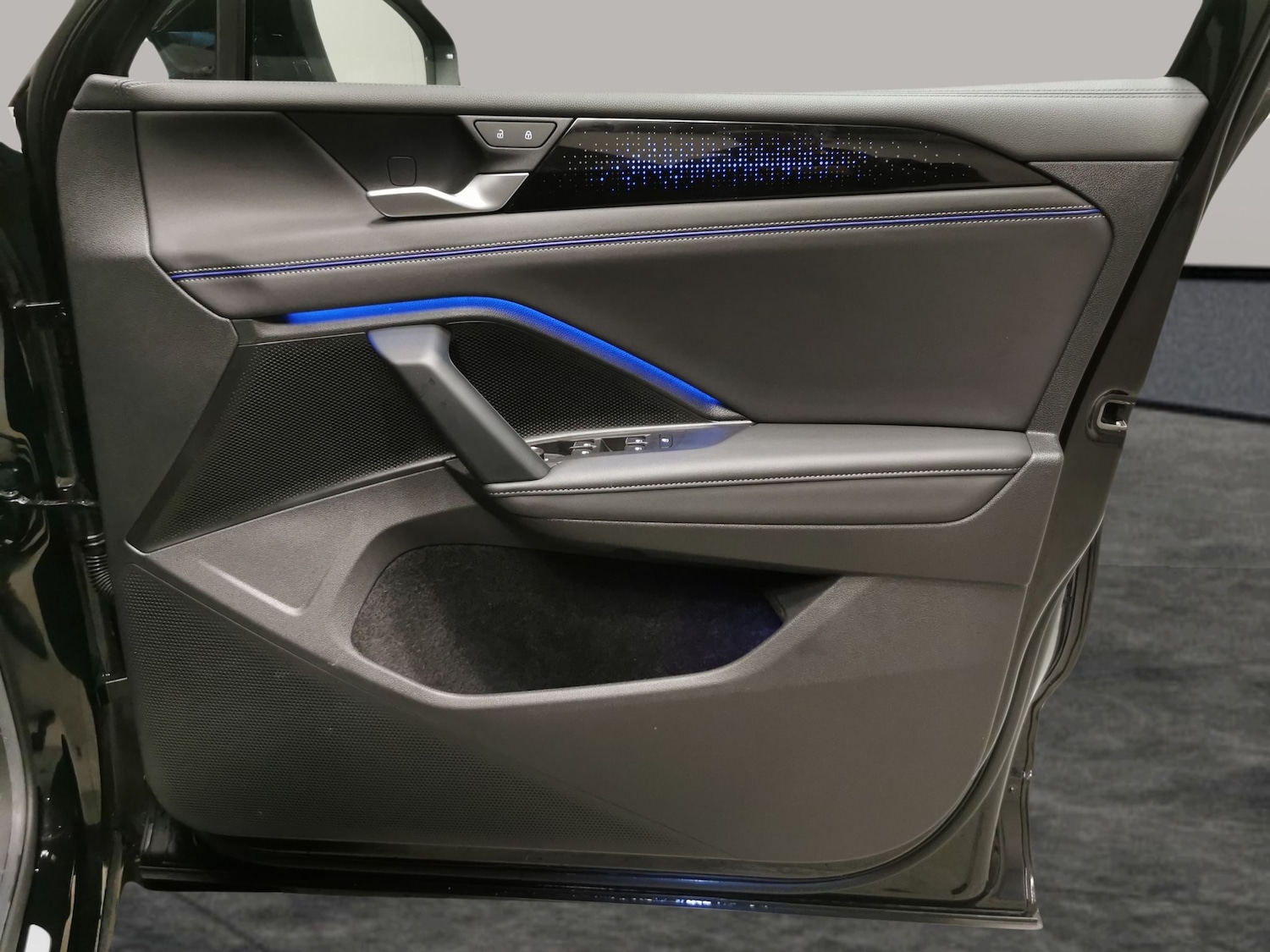 Used Volkswagen Tiguan 2024 for sale - 76736219: Photo 31