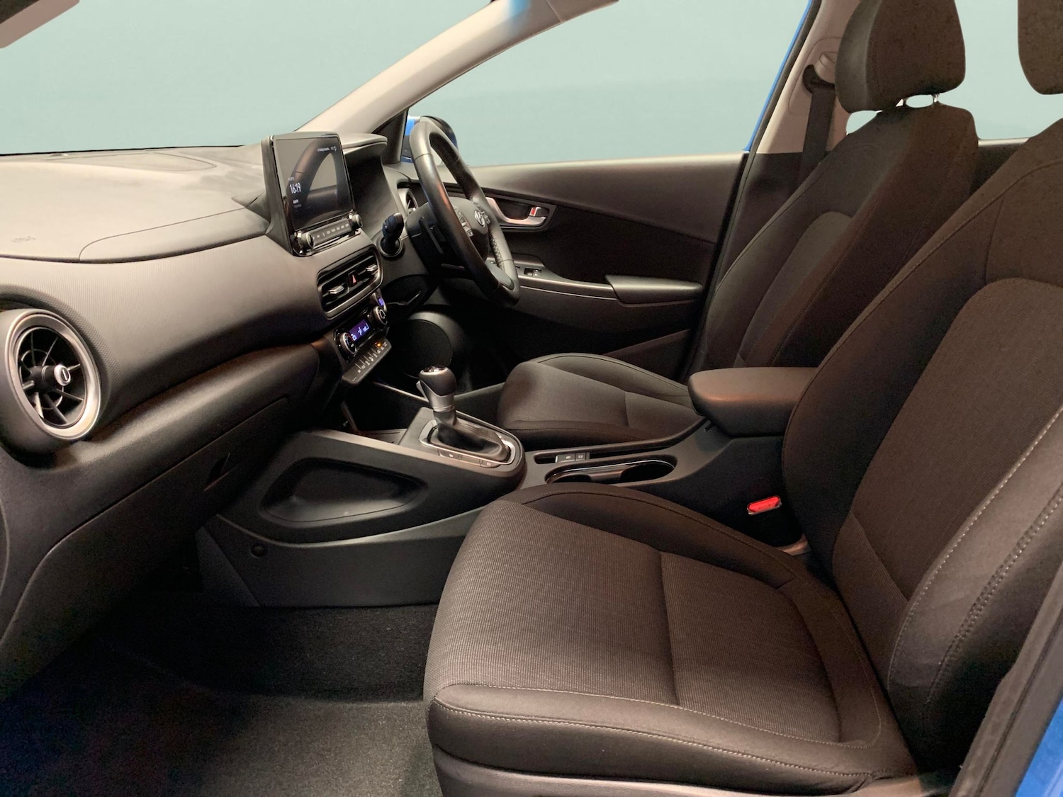 Used Hyundai KONA 2021 for sale - 76588905: Photo 4