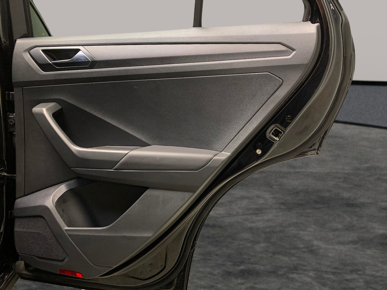 Used Volkswagen T-Roc for sale - 77475416: Photo 25