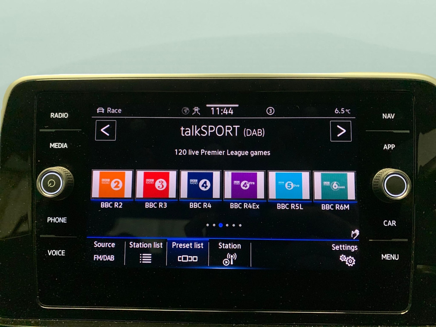 Used Volkswagen T-Roc for sale - 77475416: Photo 6