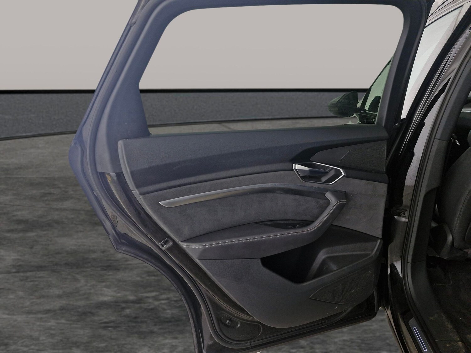 Used Audi e-tron 2022 for sale - 77560892: Photo 27