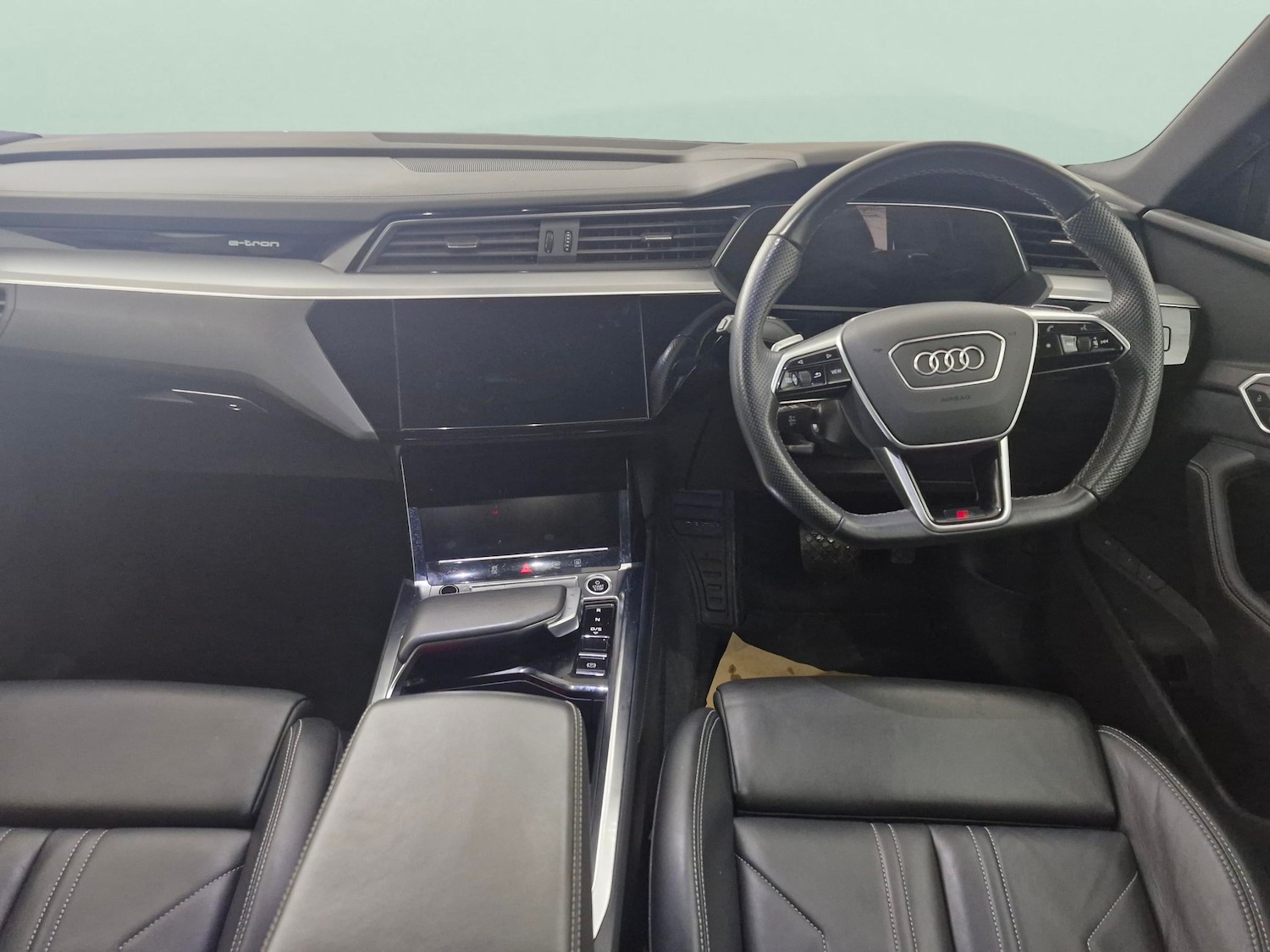 Used Audi e-tron 2022 for sale - 77560892: Photo 4