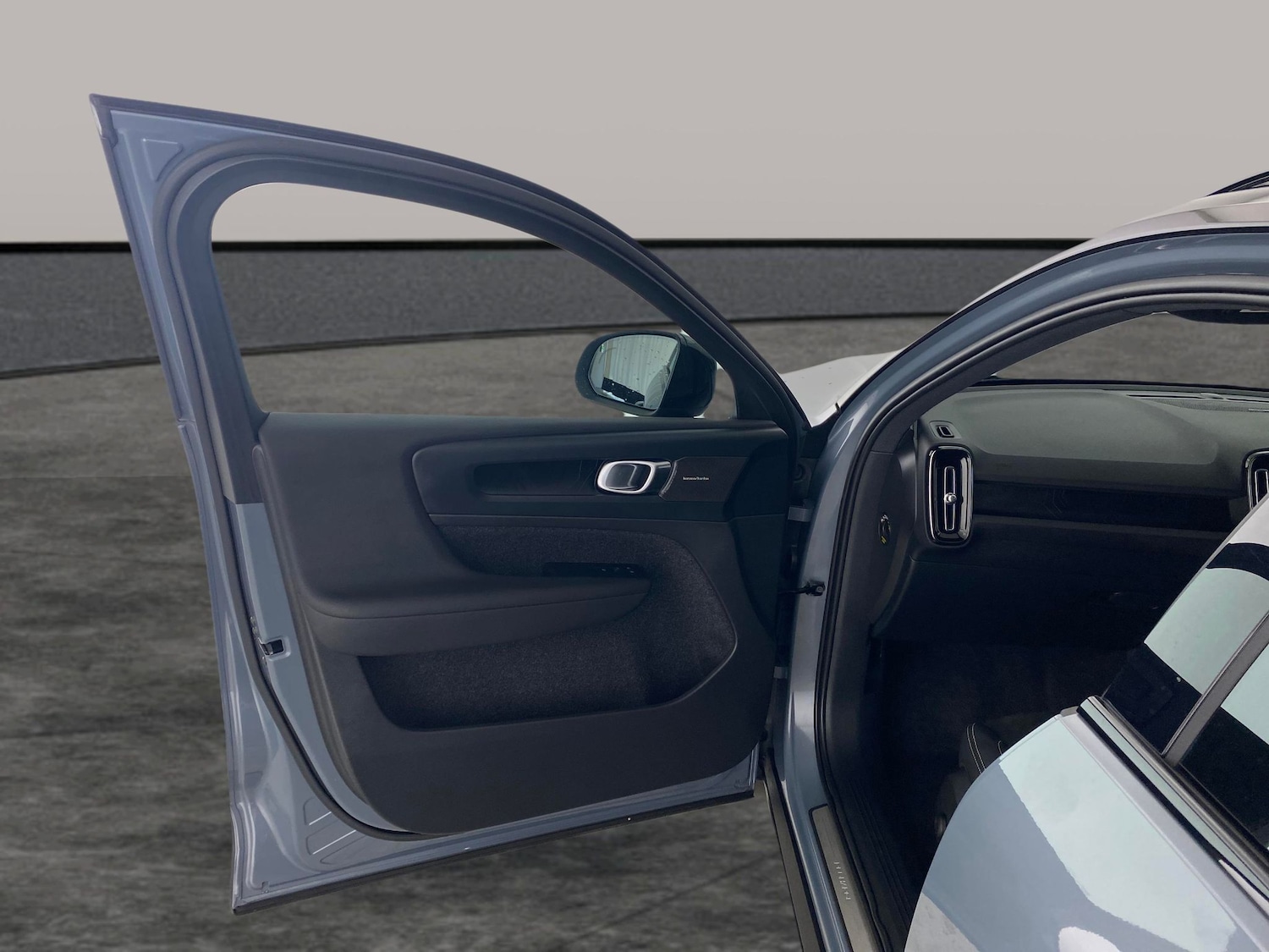 Used Volvo XC40 2022 for sale - 76908307: Photo 26