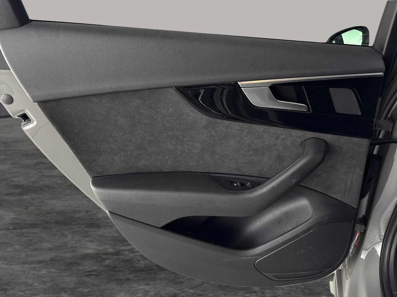 Used Audi A4 2020 for sale - 76413122: Photo 44