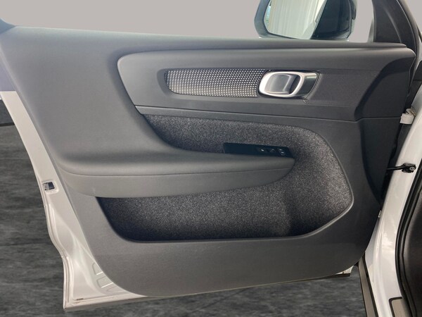 Used Volvo XC40 2021 for sale - 76322807: Photo 31