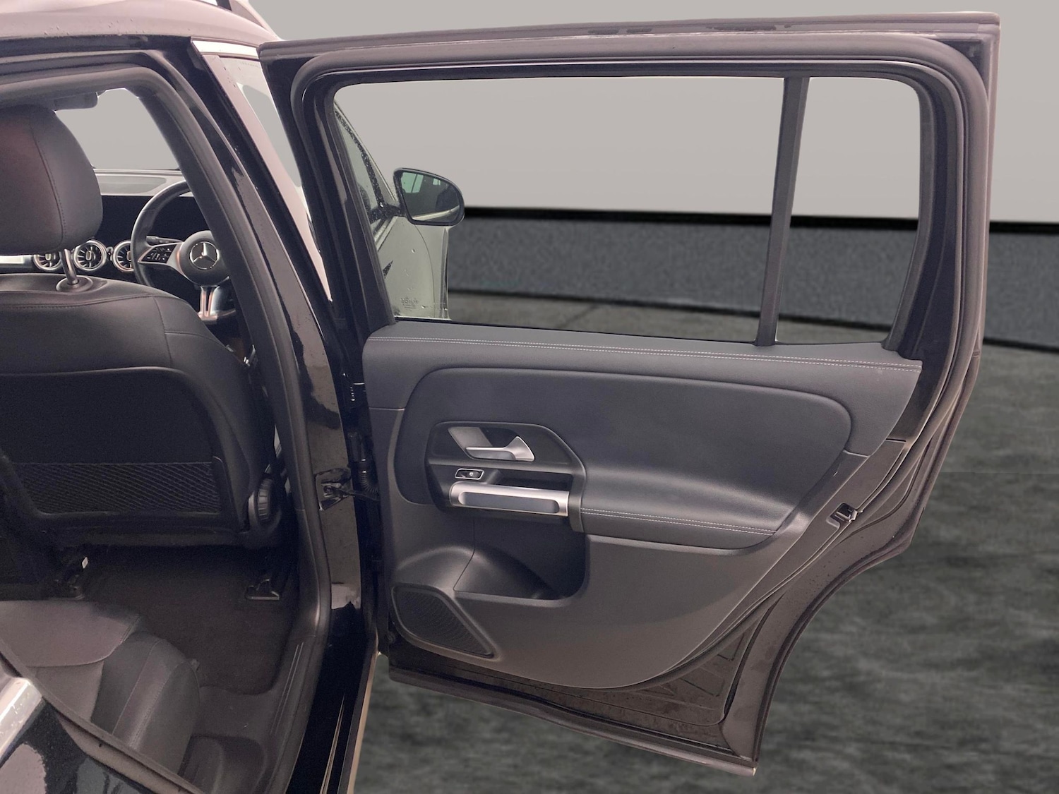 Used Mercedes-Benz EQB 2024 for sale - 77418031: Photo 26