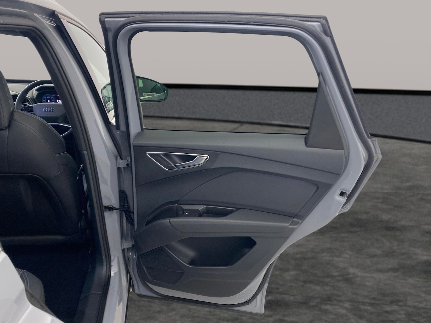 Used Audi Q4 e-tron 2023 for sale - 76525954: Photo 27