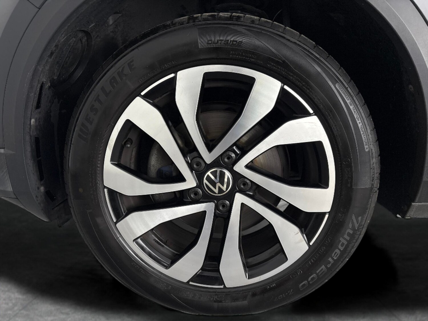 Used Volkswagen T-Roc 2021 for sale - 77674302: Photo 23