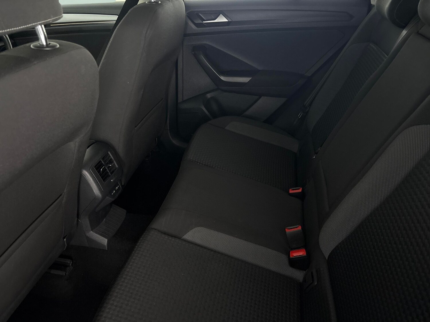 Used Volkswagen T-Roc 2021 for sale - 77674302: Photo 26