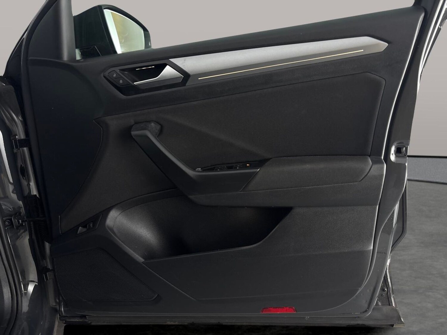 Used Volkswagen T-Roc 2021 for sale - 77674302: Photo 28