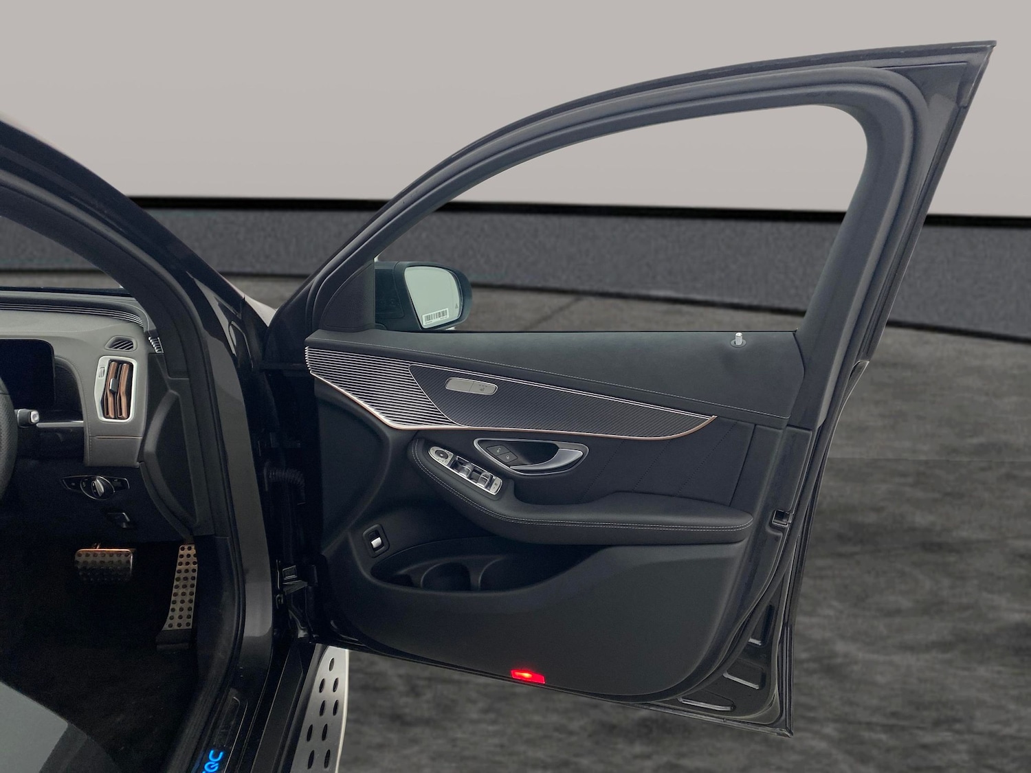 Used Mercedes-Benz EQC 2022 for sale - 77053080: Photo 29