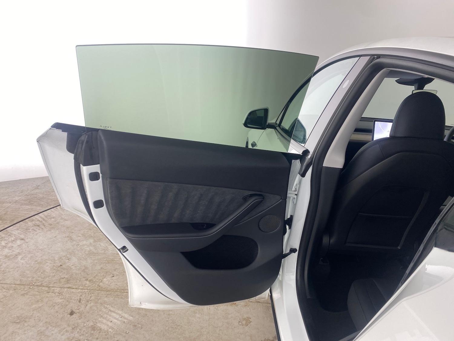 Used Tesla Model Y 2024 for sale - 77619652: Photo 23