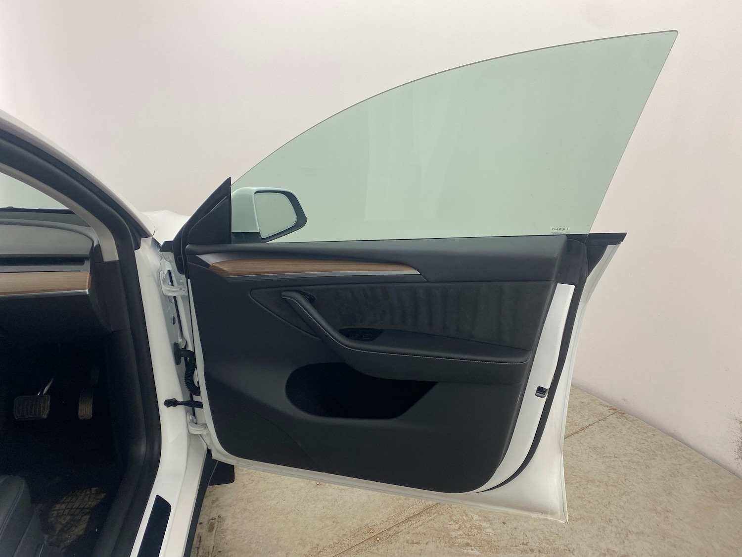 Used Tesla Model Y 2024 for sale - 77619652: Photo 26