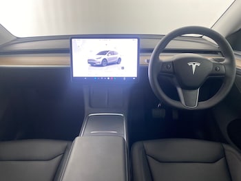 Used Tesla Model Y 2024 for sale - 77619652: Photo