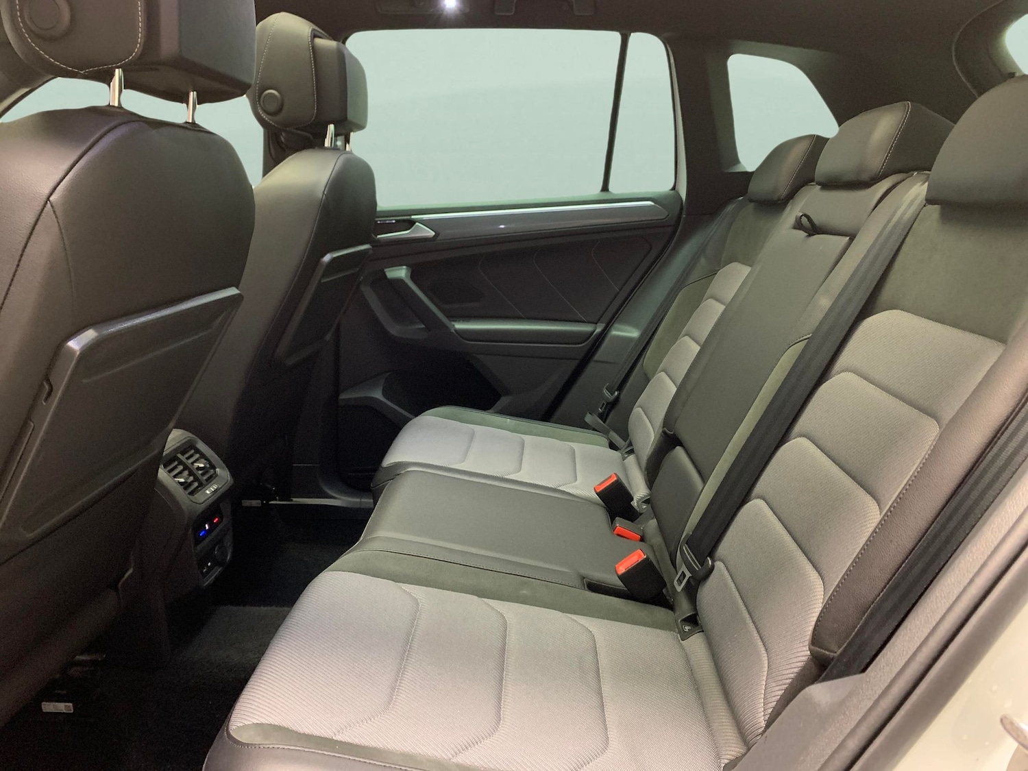 Used Volkswagen Tiguan 2020 for sale - 76436986: Photo 33