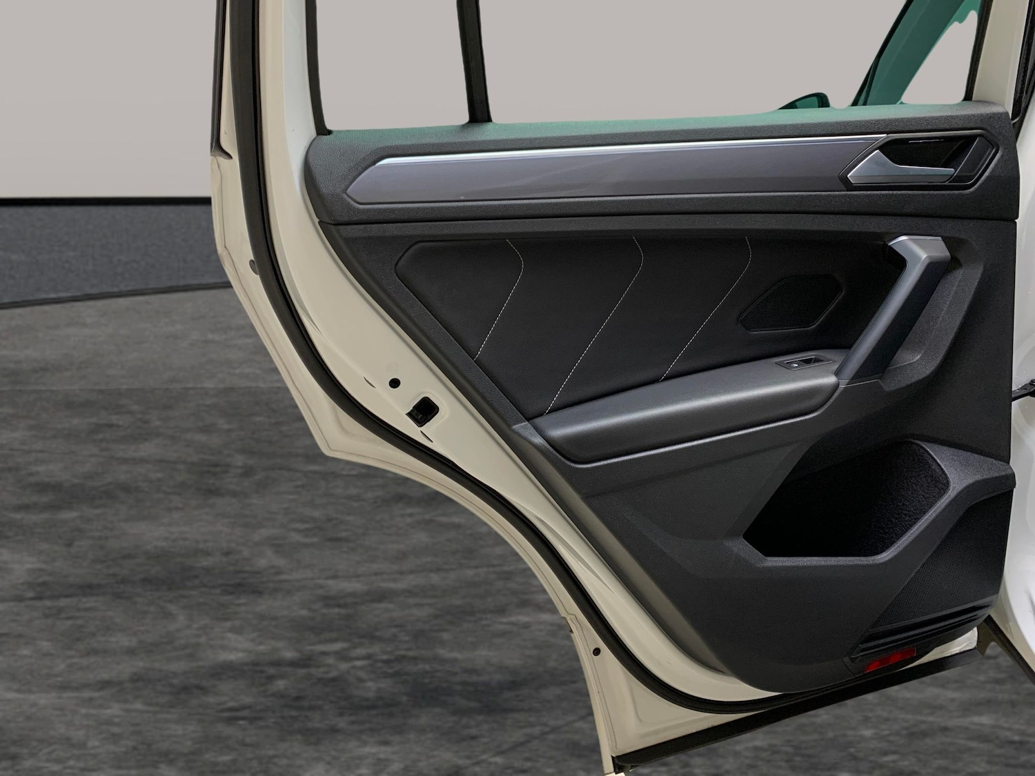 Used Volkswagen Tiguan 2020 for sale - 76436986: Photo 36